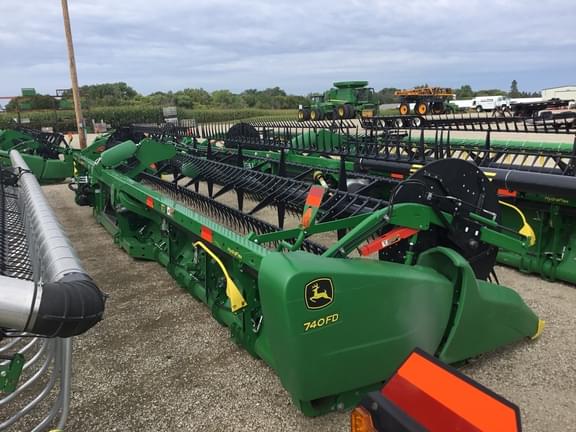 Image of John Deere 740FD equipment image 4