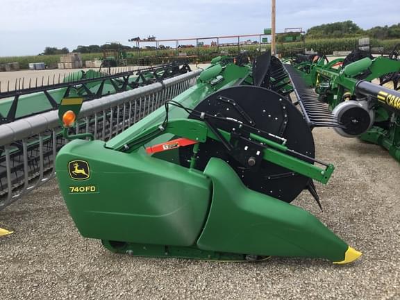 Image of John Deere 740FD equipment image 3
