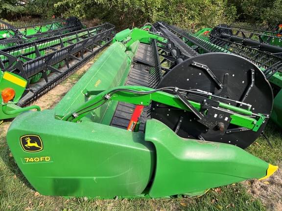 Image of John Deere 740FD equipment image 1