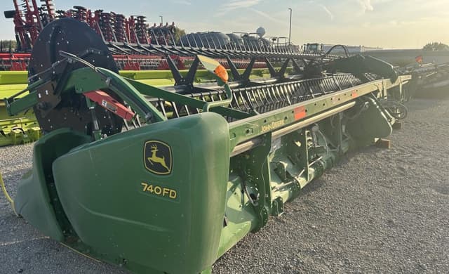 Image of John Deere 740FD equipment image 2