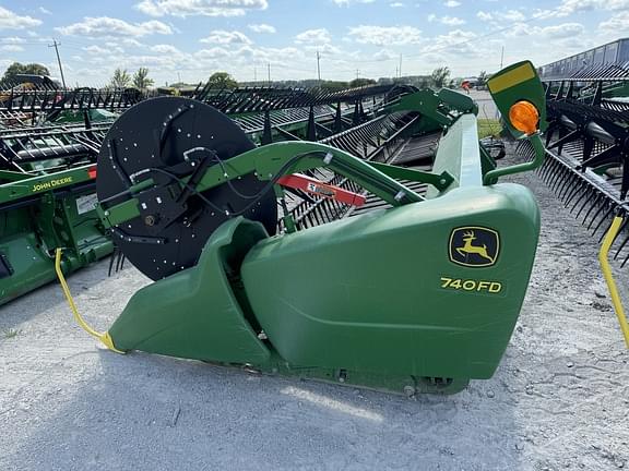 Image of John Deere 740FD equipment image 4