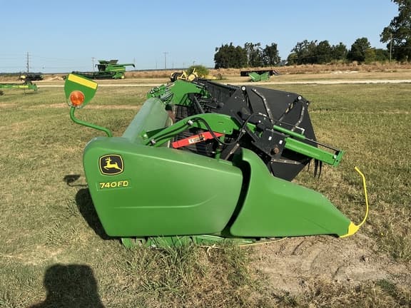 Image of John Deere 740FD equipment image 4
