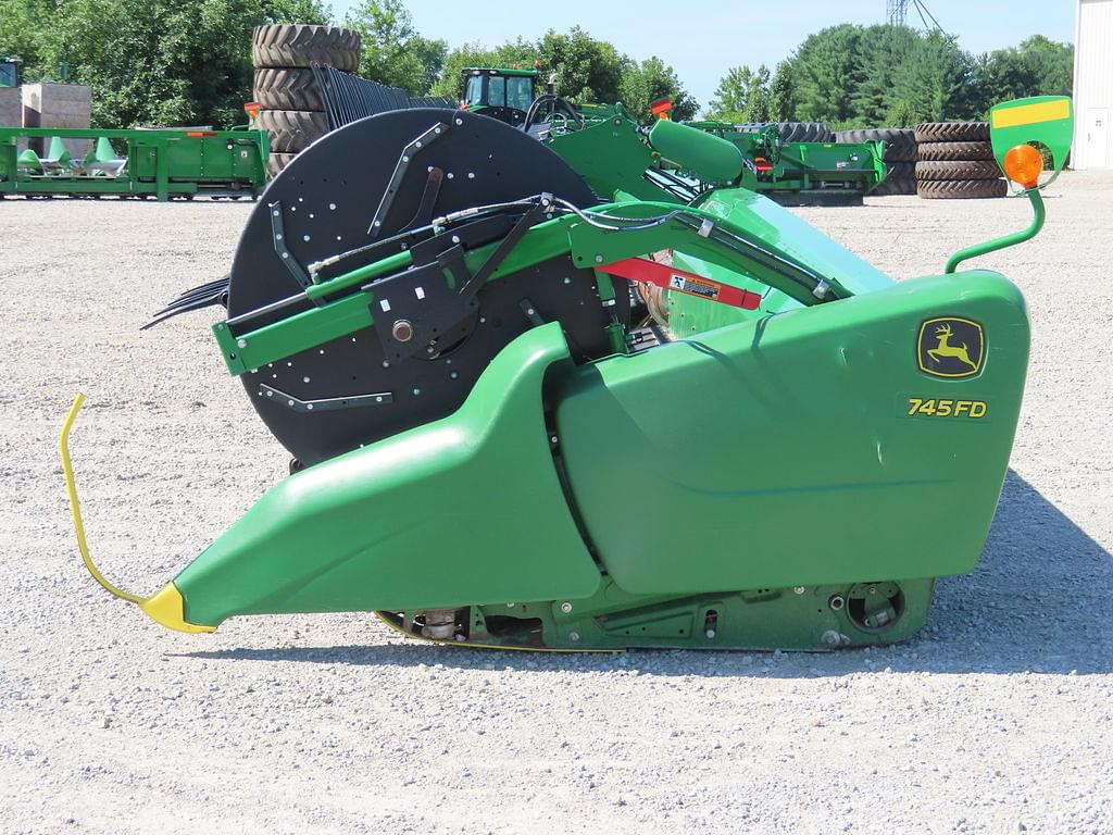 Image of John Deere 745FD Primary image
