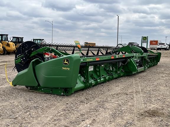 Image of John Deere 745FD equipment image 4