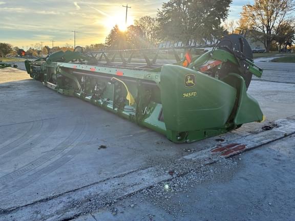 Image of John Deere 745FD equipment image 4