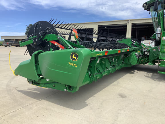 Image of John Deere 745FD equipment image 4