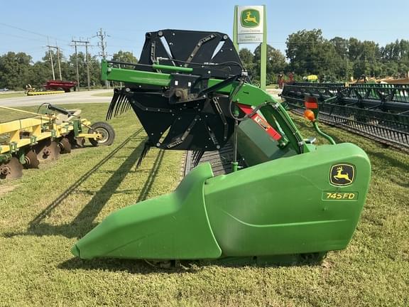 Image of John Deere 745FD equipment image 3