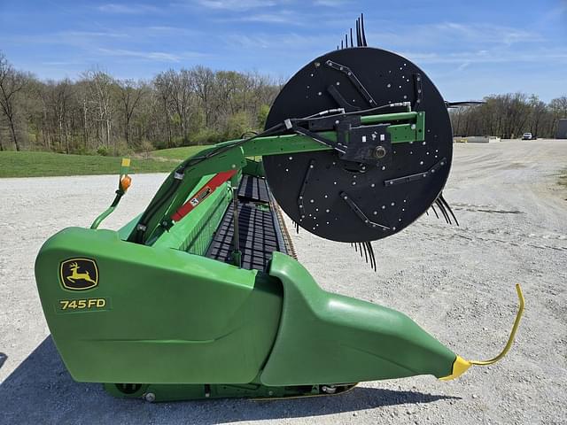 Image of John Deere 745FD equipment image 4