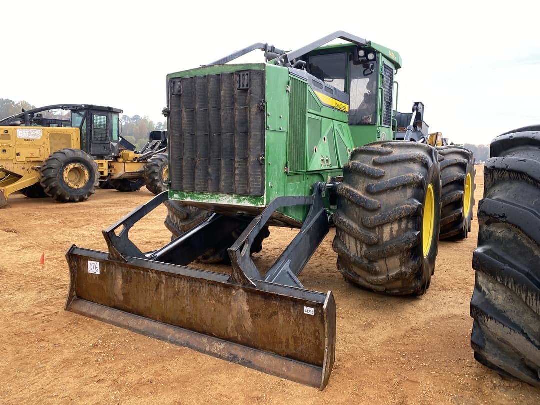 Image of John Deere 748L-II Primary image