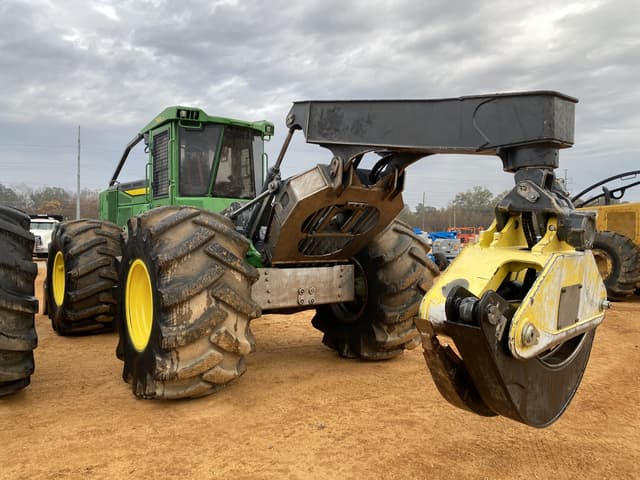 Image of John Deere 748L-II equipment image 1