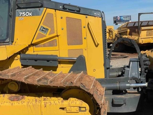 Image of John Deere 750K LGP equipment image 3