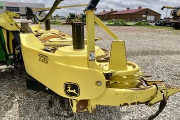 Main image John Deere 770