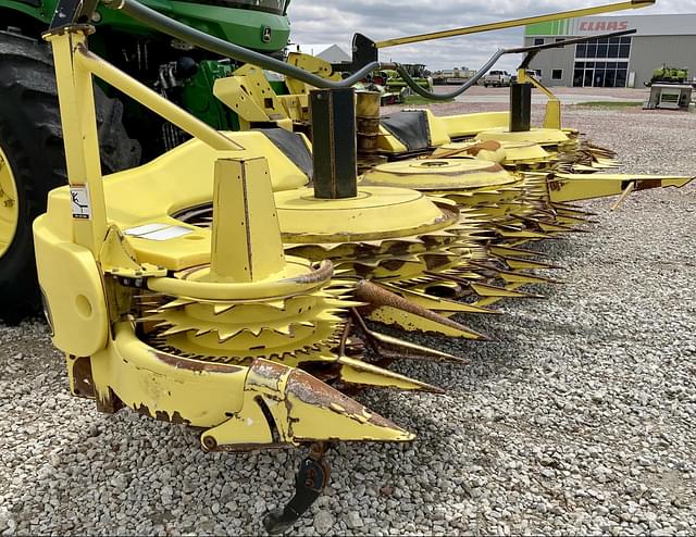 Image of John Deere 770 equipment image 1