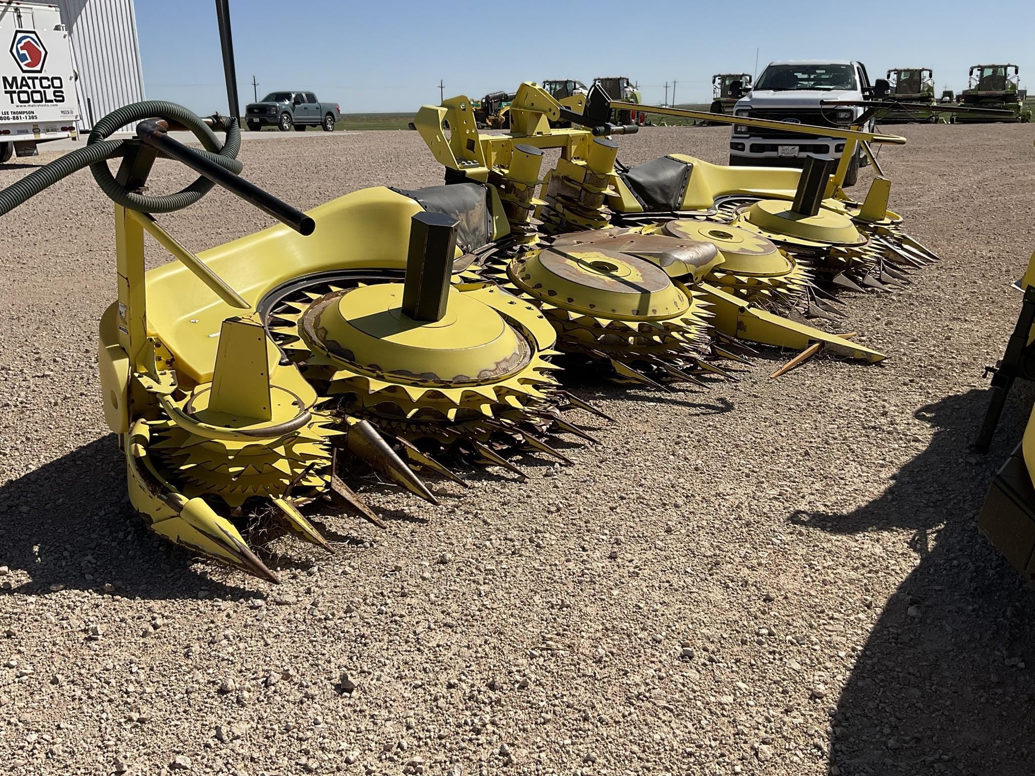 Main image John Deere 770