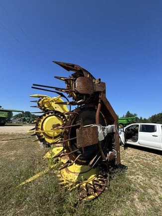 2019 John Deere 770 Equipment Image0