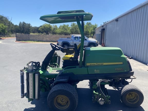 Main image John Deere 7700A