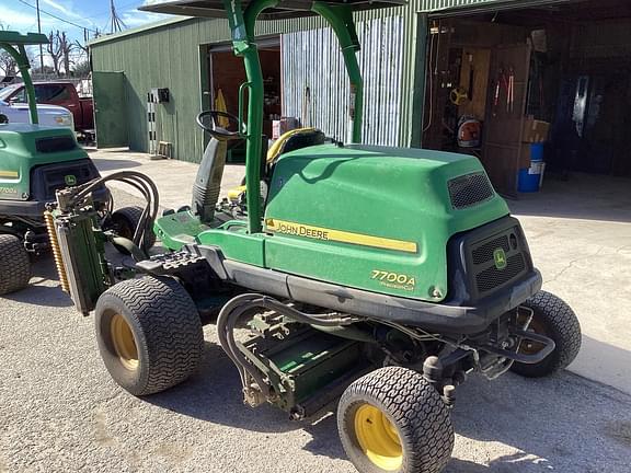 Image of John Deere 7700A equipment image 3