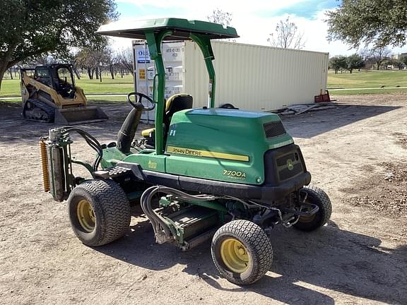 Image of John Deere 7700A equipment image 2