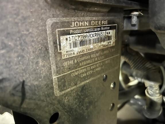 Image of John Deere 7700A equipment image 3