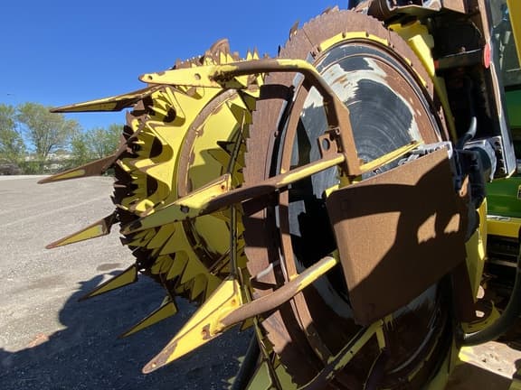 Image of John Deere 772 equipment image 1