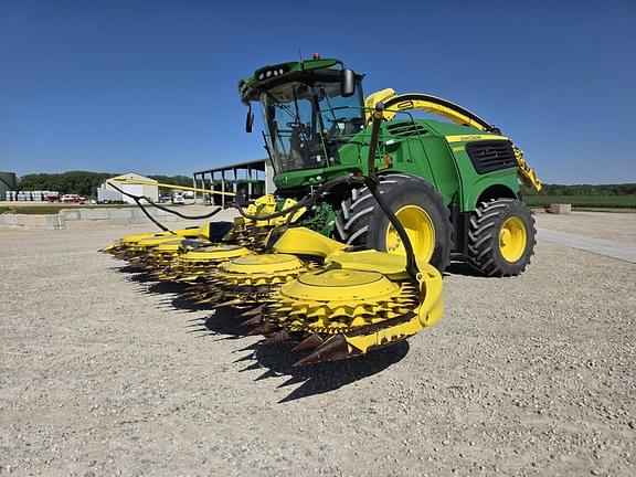 Image of John Deere 772 equipment image 1