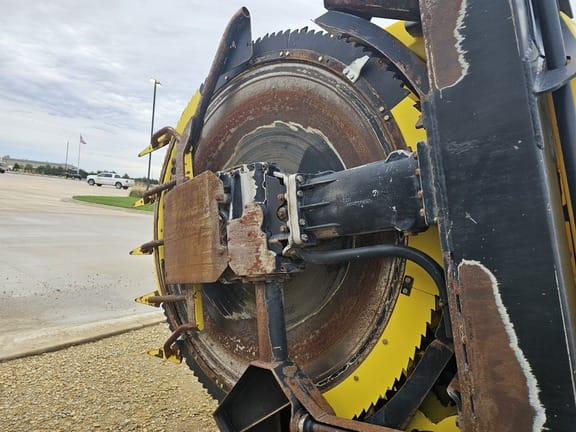 2019 John Deere 772 Equipment Image0