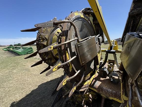 Image of John Deere 772 equipment image 2