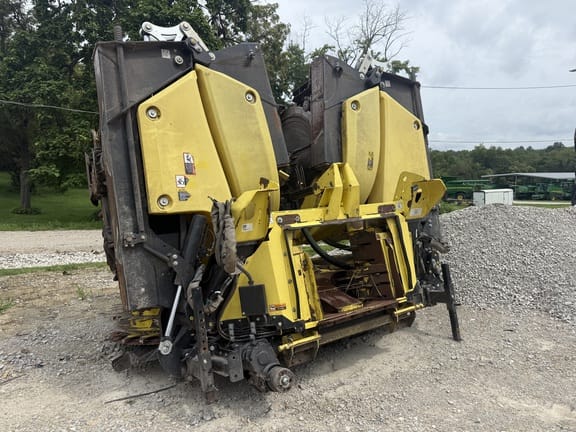 2019 John Deere 772 Equipment Image0