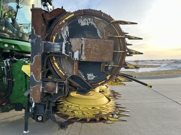 Image of John Deere 772 equipment image 4