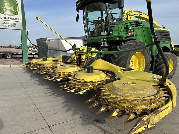 Image of John Deere 772 Primary image
