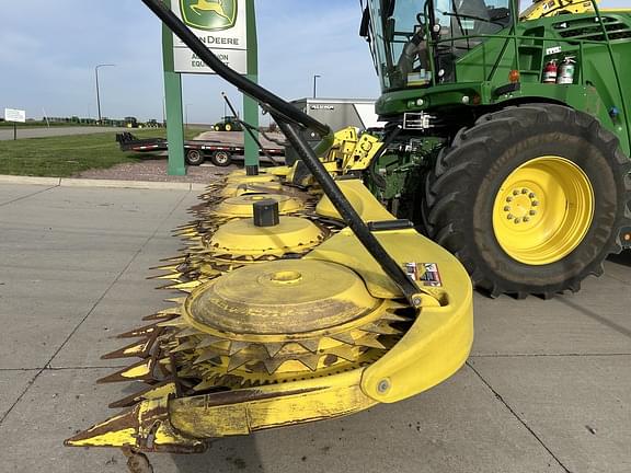 Image of John Deere 772 equipment image 1