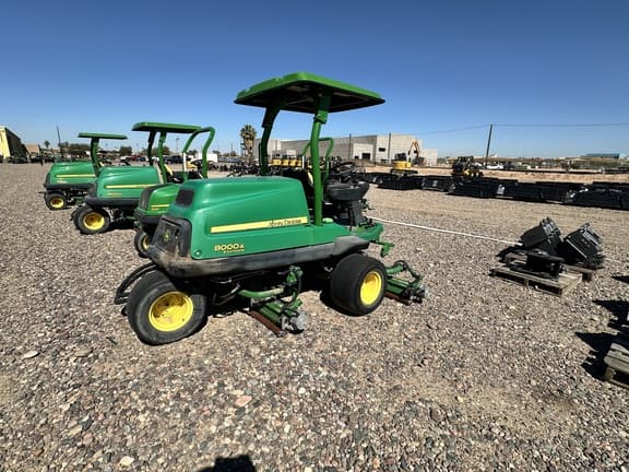 Image of John Deere 8000A equipment image 4