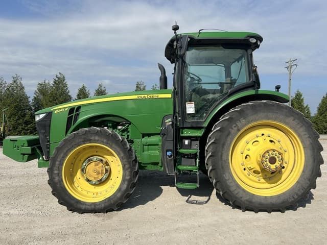 Image of John Deere 8245R equipment image 2