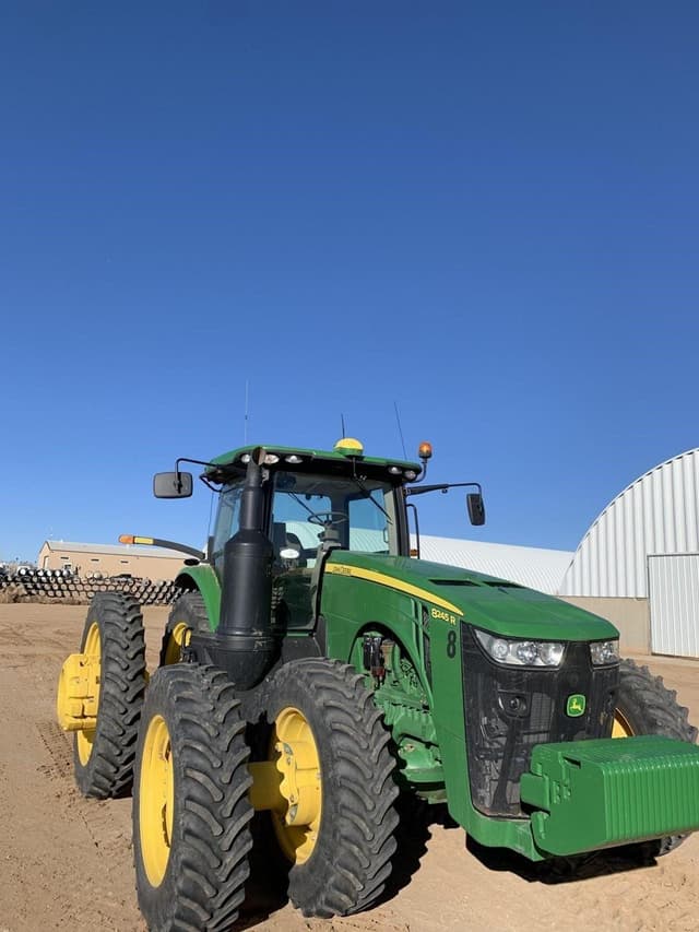 Image of John Deere 8245R equipment image 3