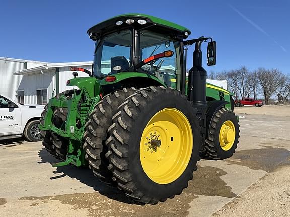 Image of John Deere 8245R equipment image 2