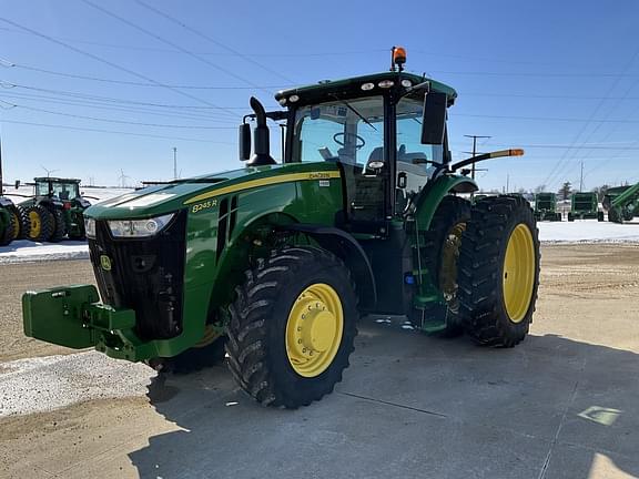 Image of John Deere 8245R equipment image 1