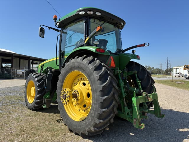 Image of John Deere 8245R equipment image 2