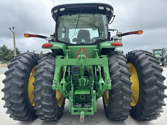 Image of John Deere 8245R equipment image 3