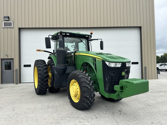 2019 John Deere 8245R Equipment Image0