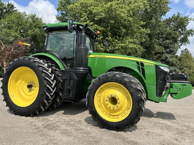 Image of John Deere 8245R equipment image 1