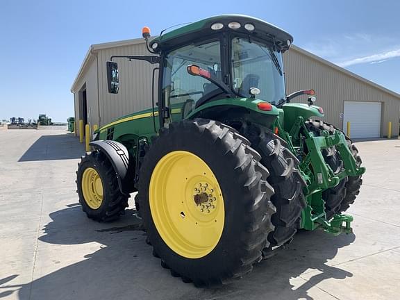 Image of John Deere 8245R equipment image 4