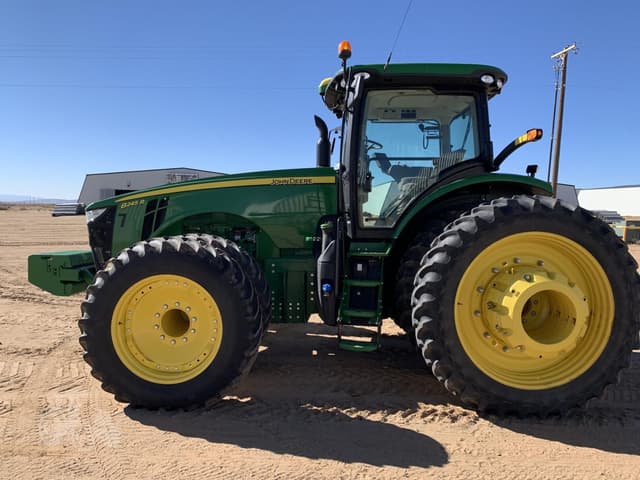 Image of John Deere 8245R equipment image 1