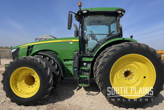 2019 John Deere 8245R Equipment Image0