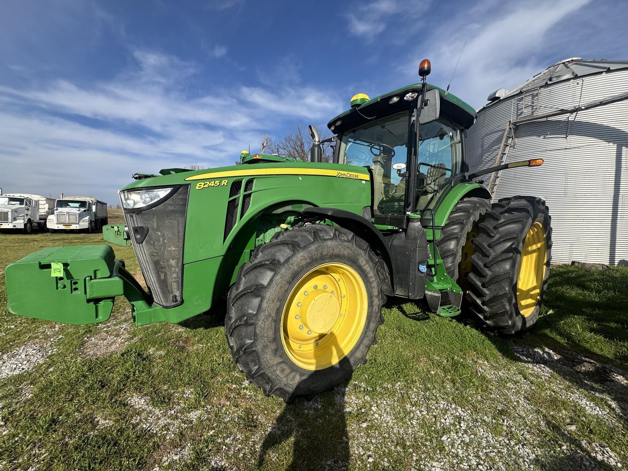 2019 John Deere 8245R Equipment Image0
