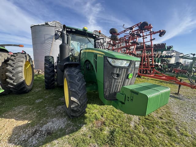 Image of John Deere 8245R equipment image 2