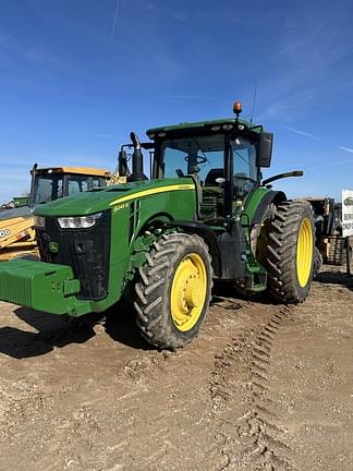 Image of John Deere 8245R equipment image 1