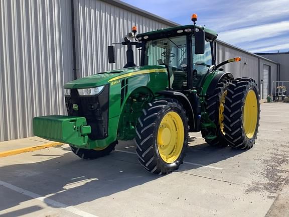 Image of John Deere 8245R equipment image 4