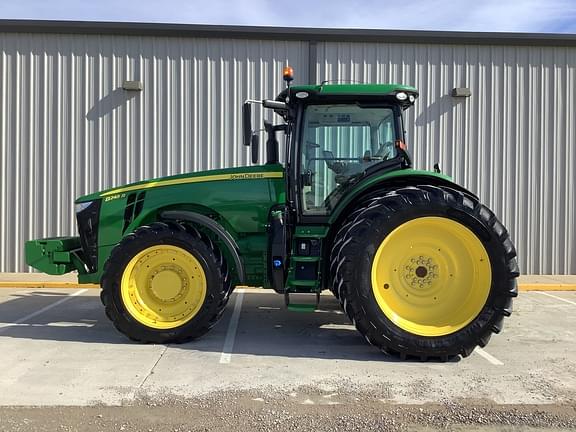 Image of John Deere 8245R Primary image