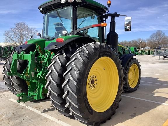 Image of John Deere 8245R equipment image 1