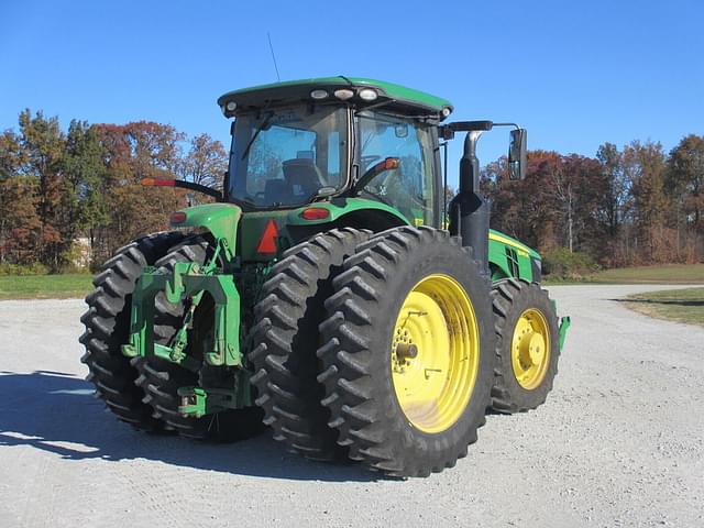 Image of John Deere 8245R equipment image 4